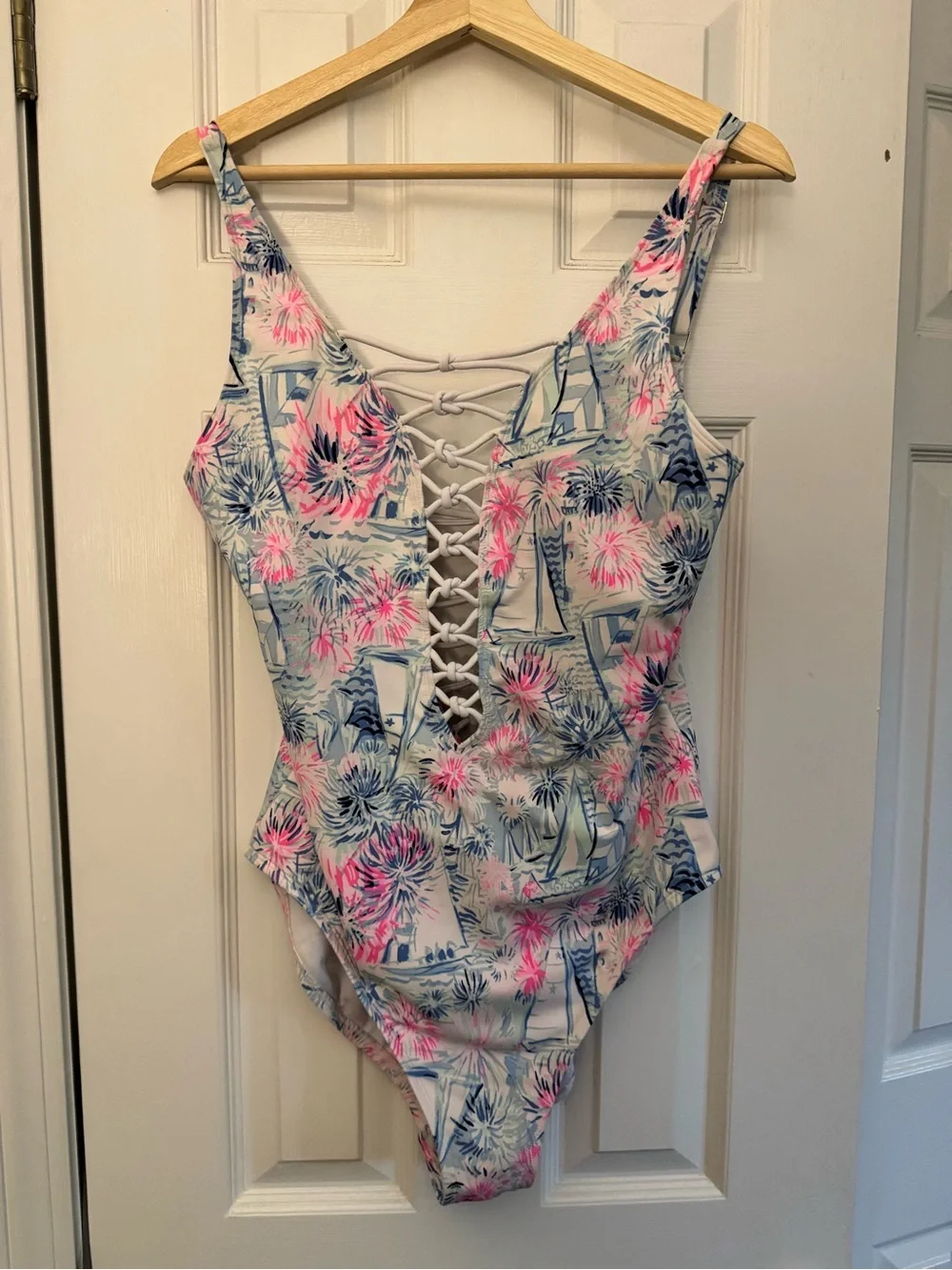 Lilly Pulitzer this lilly